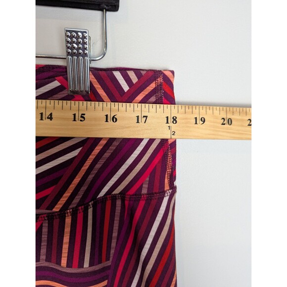 Old Navy Women's Active Leggings Go Dry Size XXL Pink Geometric Stripe Stretch - Picture 5 of 7